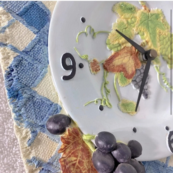 Vintage Handmade 3D Clock  Grapes Dinner Plate With Blue Plaid Tablecloth - Picture 2 of 9